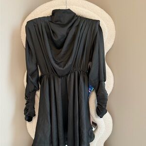 Elegant short green dress